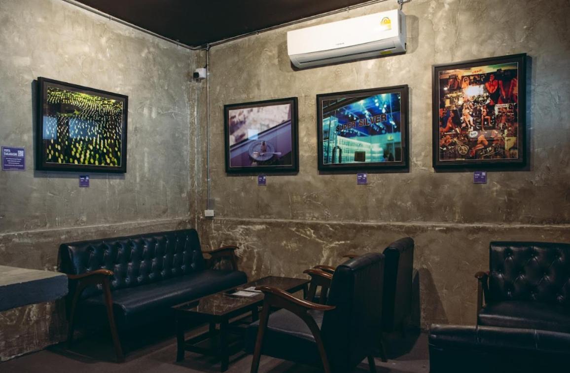 Area81 Hideout Hostel Банкок Екстериор снимка